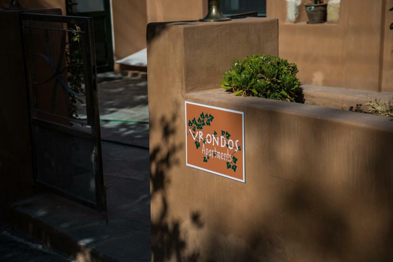 Vrondos Apartments Faneromeni  外观 照片